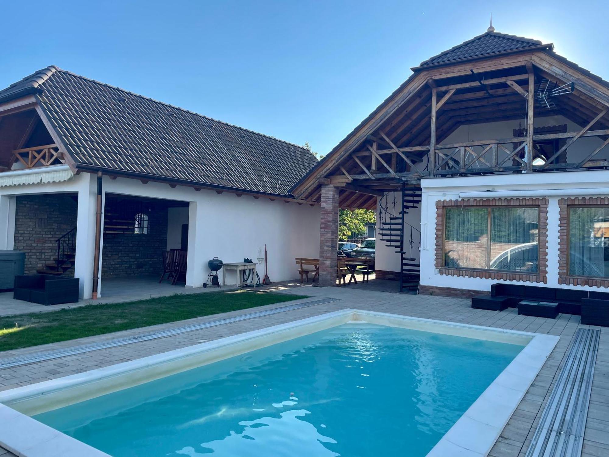 Villa Maximilian Balatonkeresztur Ngoại thất bức ảnh