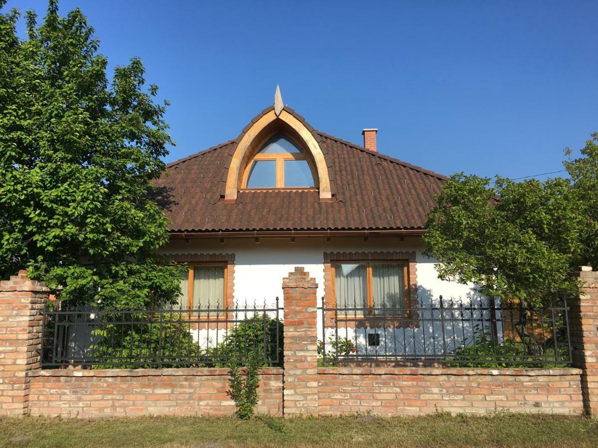 Villa Maximilian Balatonkeresztur Ngoại thất bức ảnh