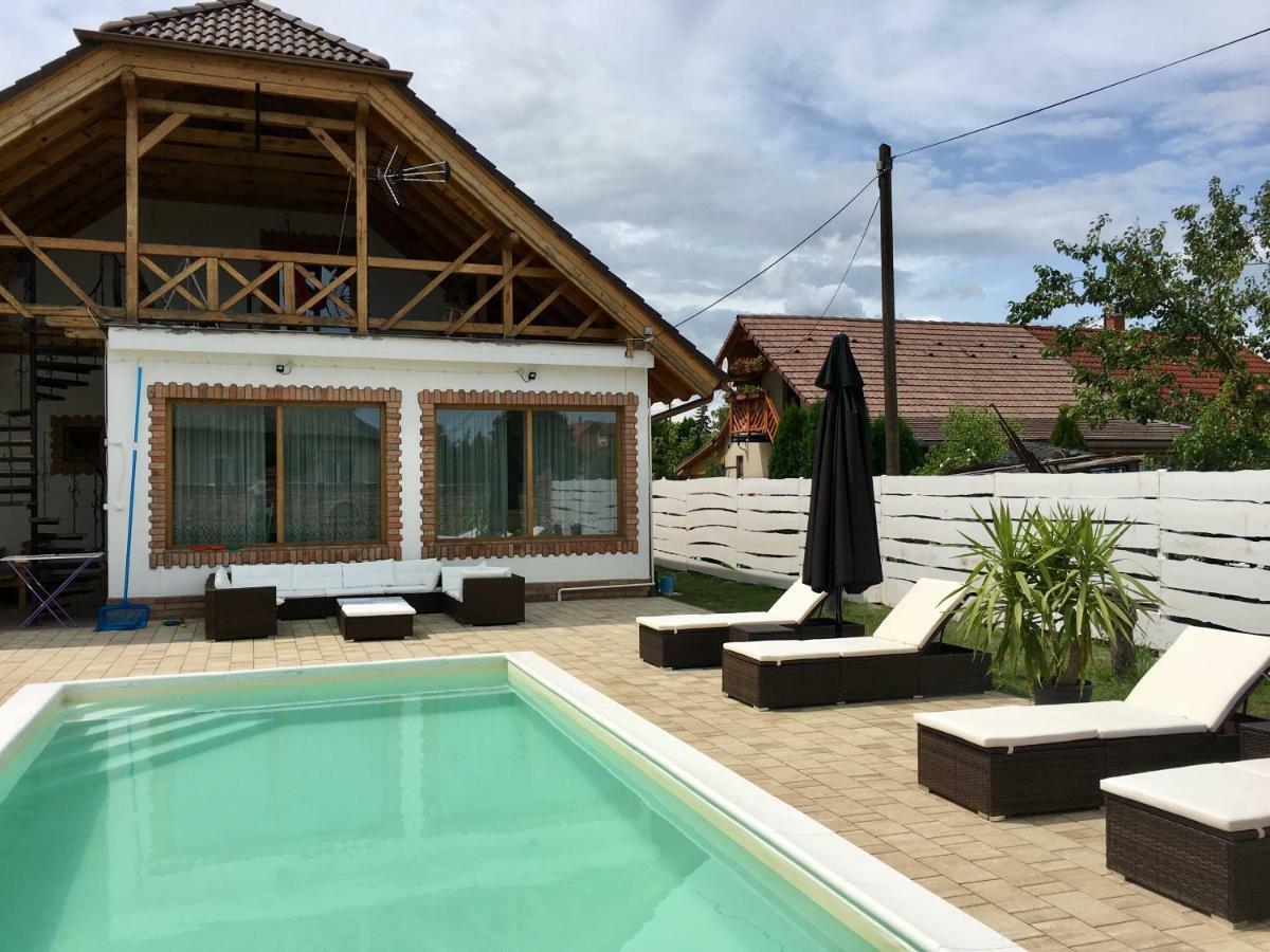 Villa Maximilian Balatonkeresztur Ngoại thất bức ảnh